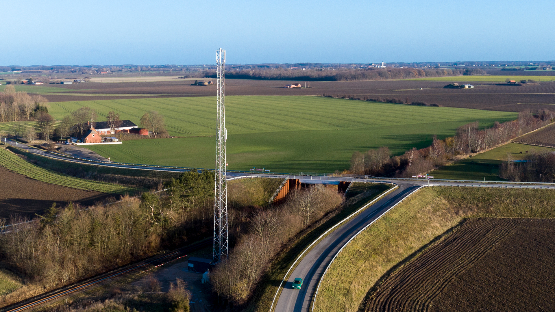 internet mast i naturen