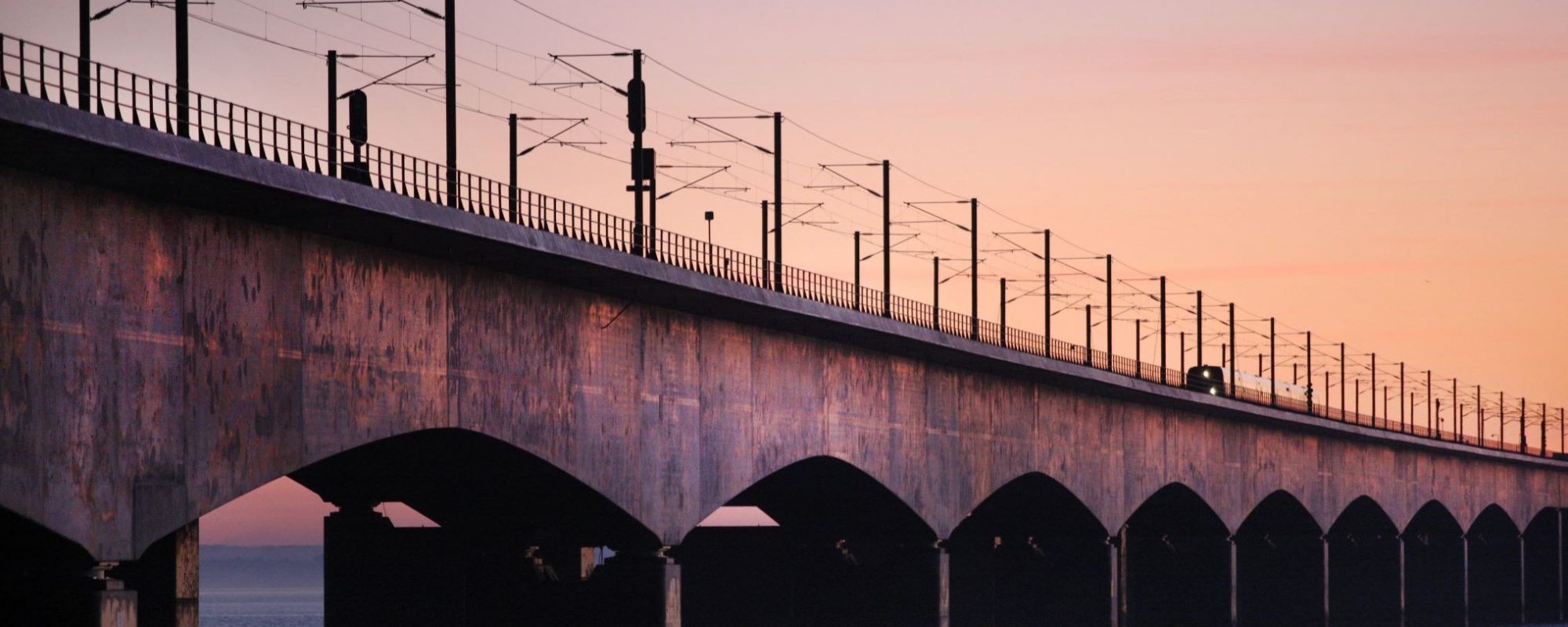 vestbroen i solnedgang