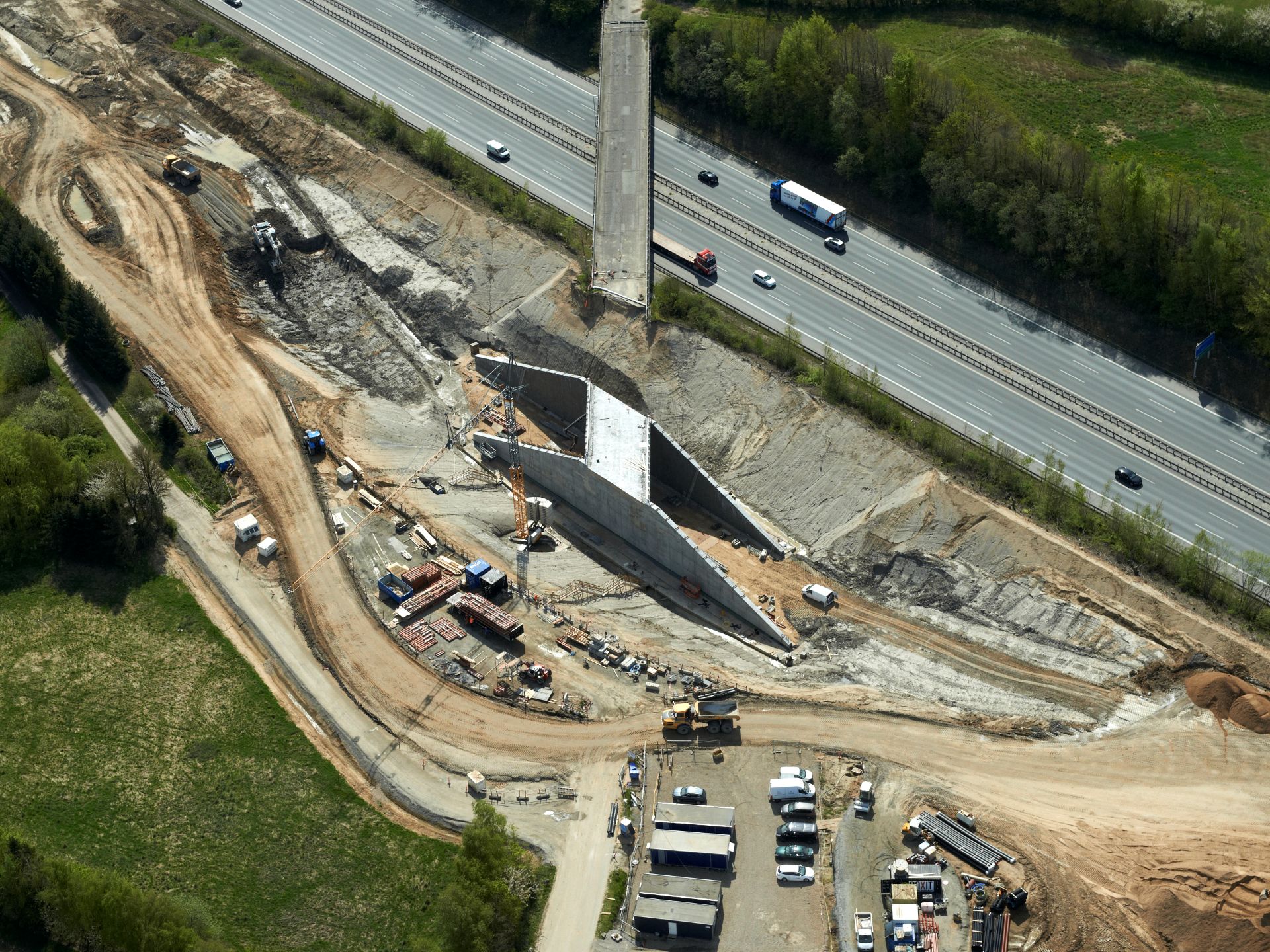 Luftfoto af anlægsarbejde for ny jernbane over Vestfyn.Grøftebjergvej. Foto: Vejdirektoratet